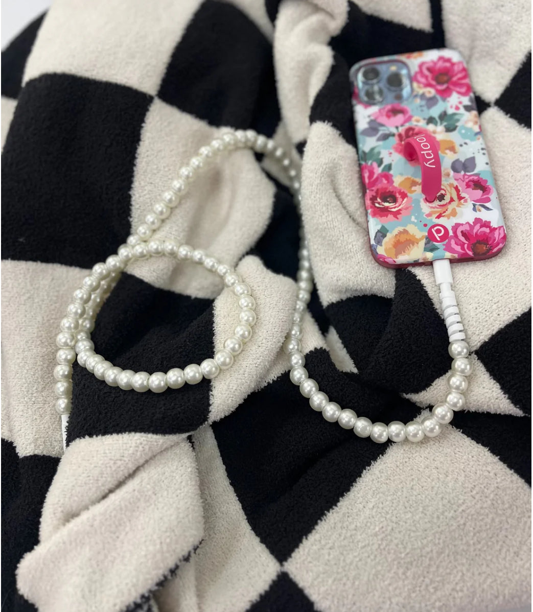 Pearl Chargers
